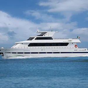  Hotel en barco Yacht Sarah Venezia